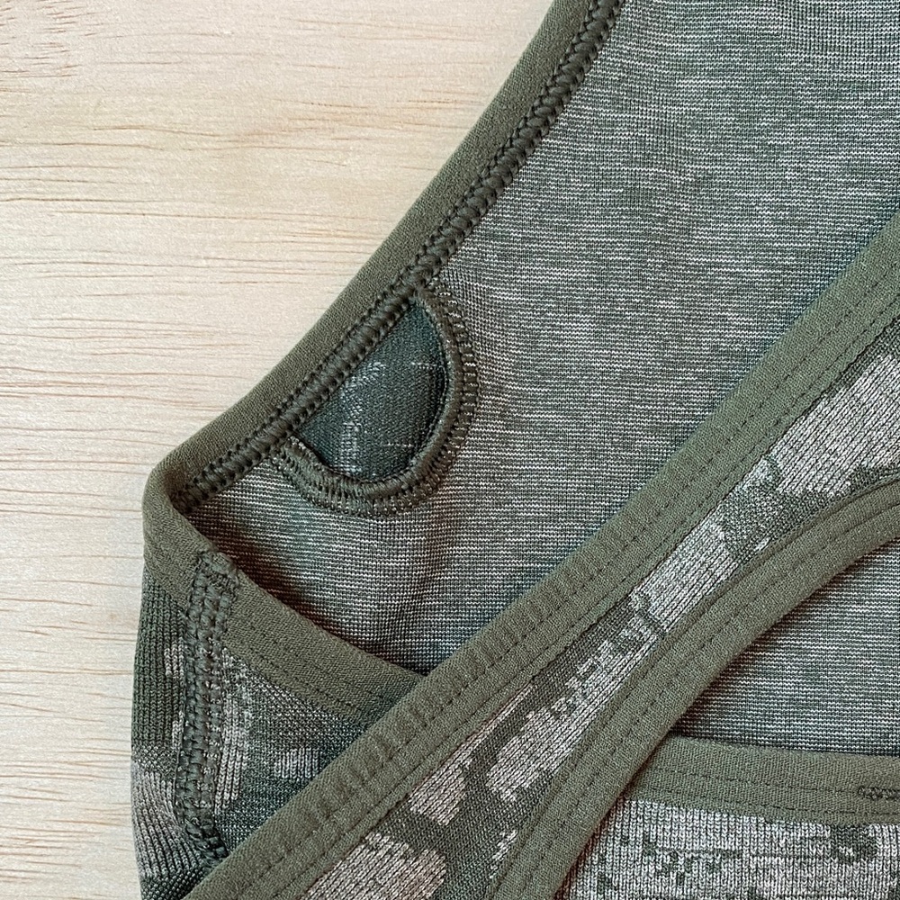 Gymshark Camo Sports Bra - Picture 6 of 12